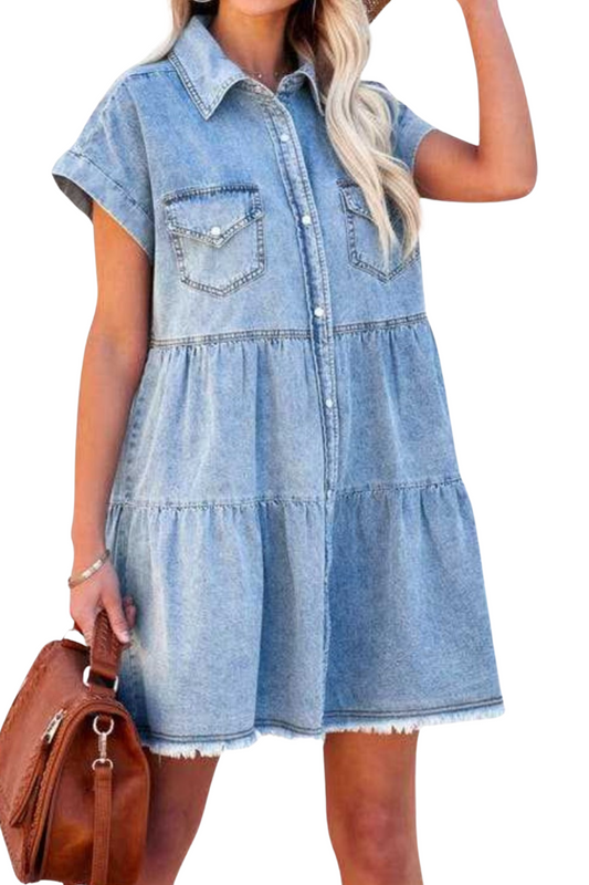 Vestido denim de manga corta con dobladillo sin rematar